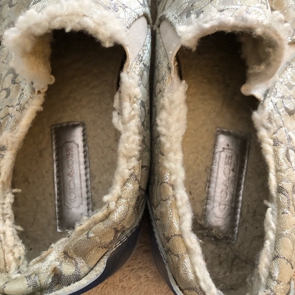 Silver and gray fur lined deck shoes Coach. 8B - Picture 6 of 9
